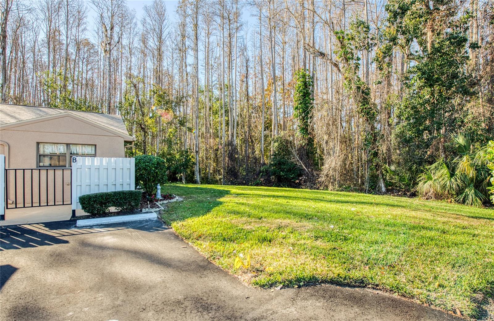 Listing photo id 1 for 3180 Charter Club Drive B