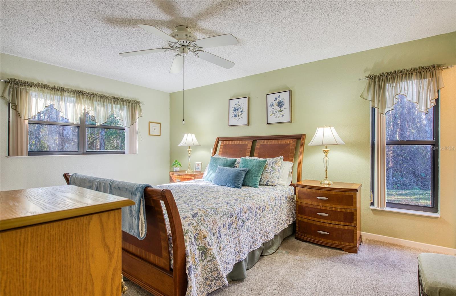 Listing photo id 29 for 3180 Charter Club Drive B
