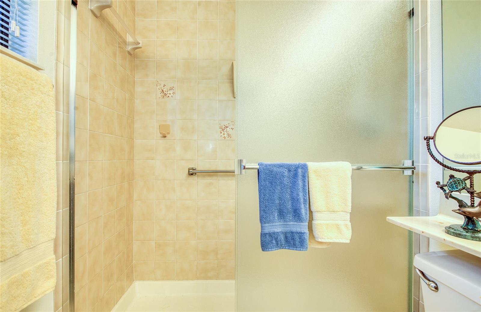 Listing photo id 31 for 3180 Charter Club Drive B