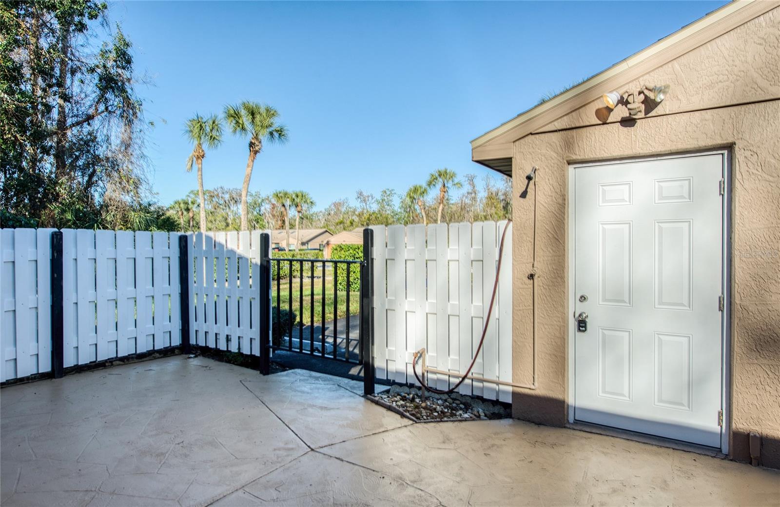 Listing photo id 3 for 3180 Charter Club Drive B