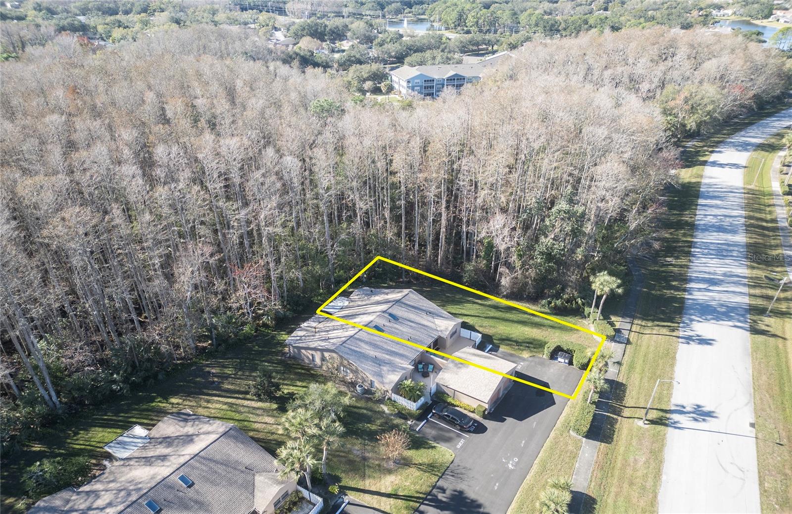 Listing photo id 53 for 3180 Charter Club Drive B