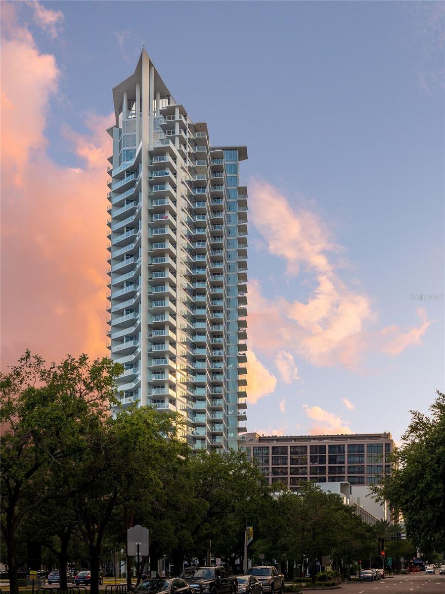 Image 7 of 32 For 175 1st Street S 2608