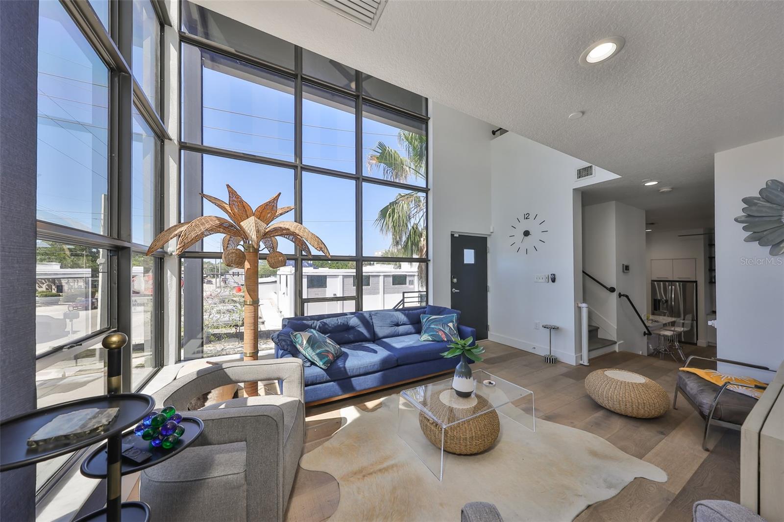 Image 10 of 39 For 3012 Barcelona Street 7