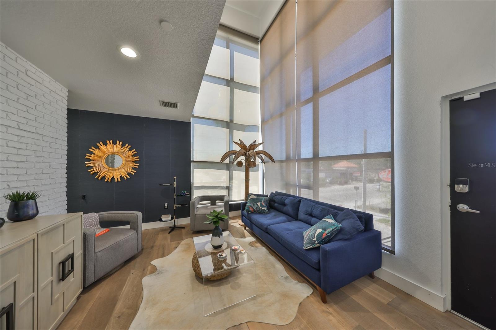 Image 12 of 39 For 3012 Barcelona Street 7