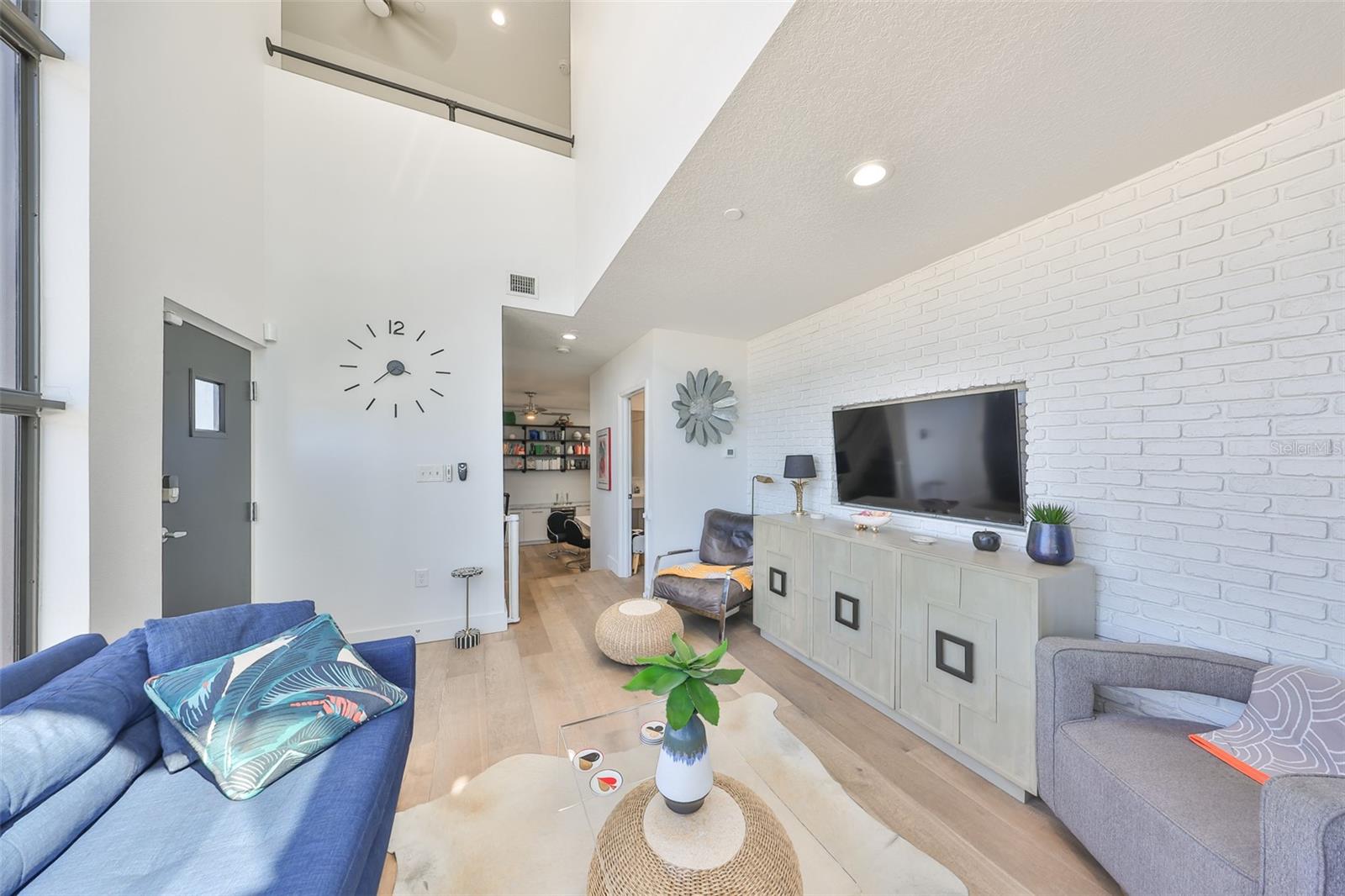 Image 13 of 39 For 3012 Barcelona Street 7