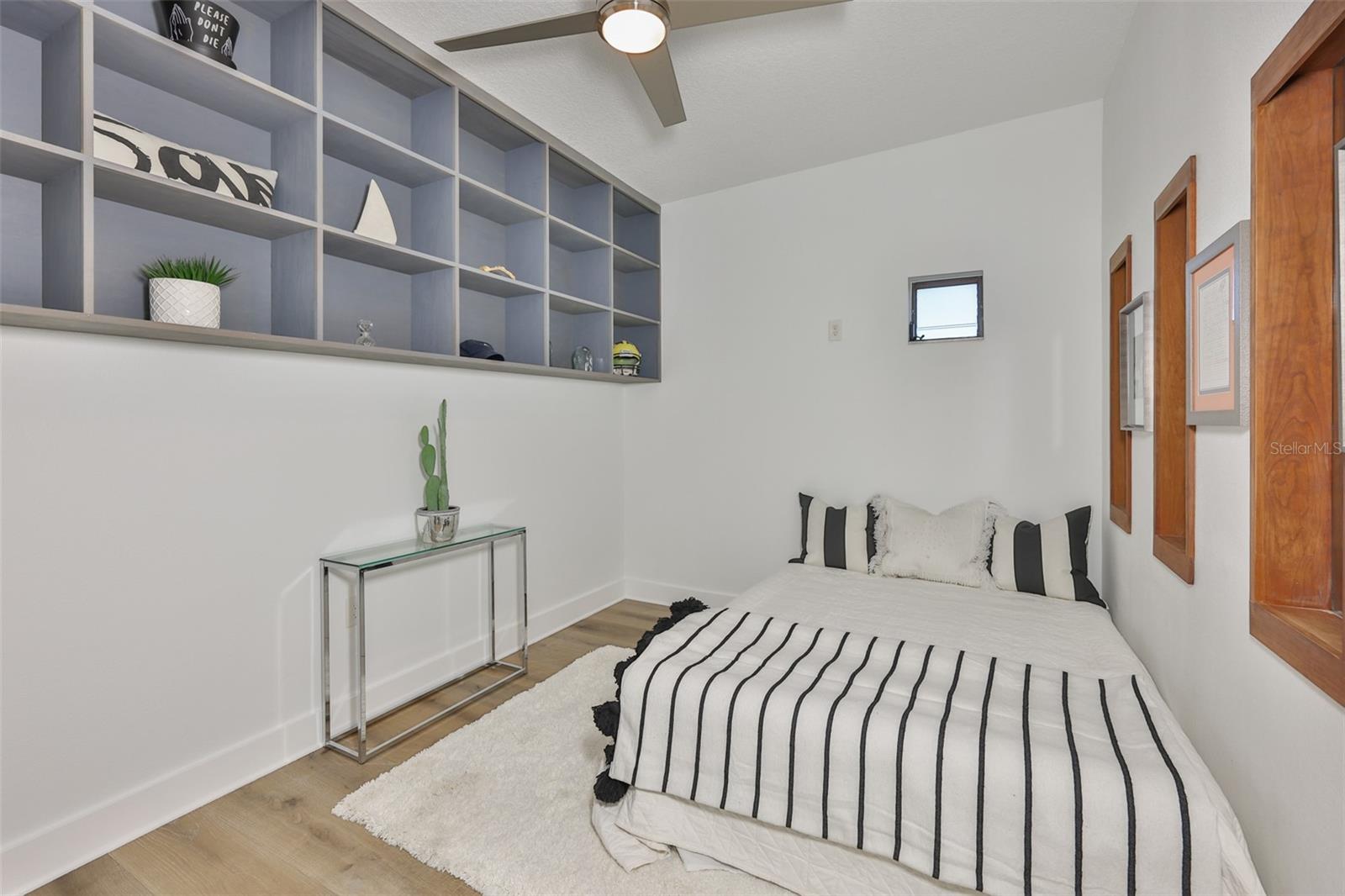 Image 32 of 39 For 3012 Barcelona Street 7