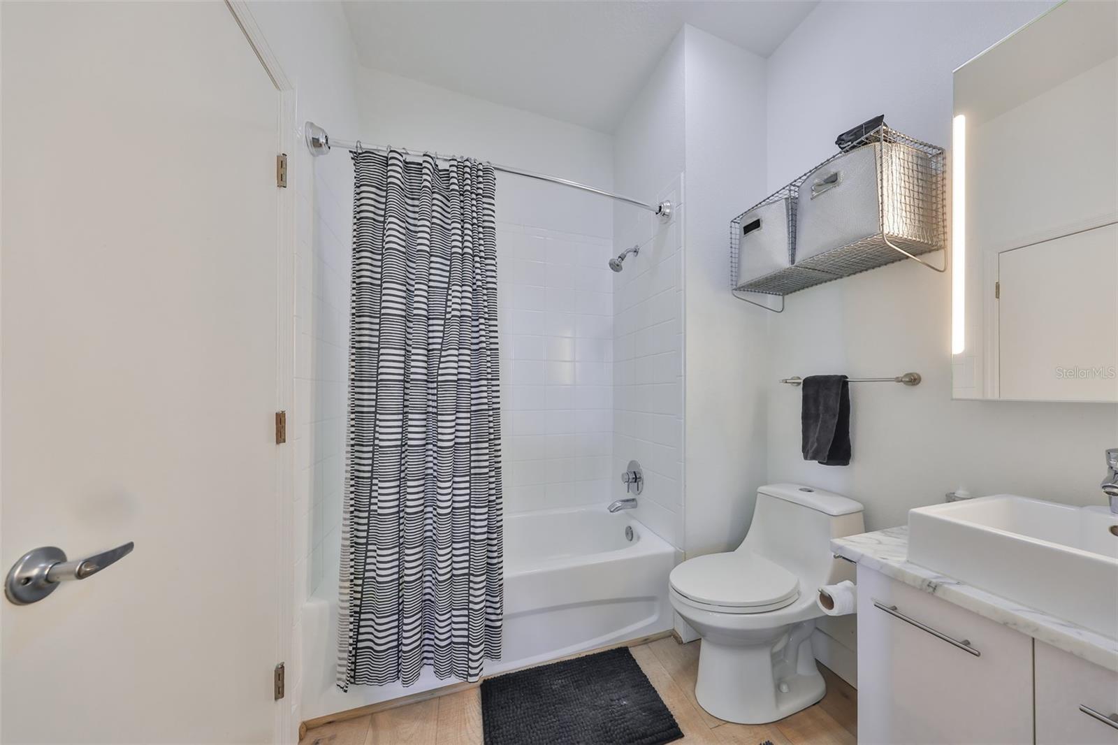 Image 33 of 39 For 3012 Barcelona Street 7