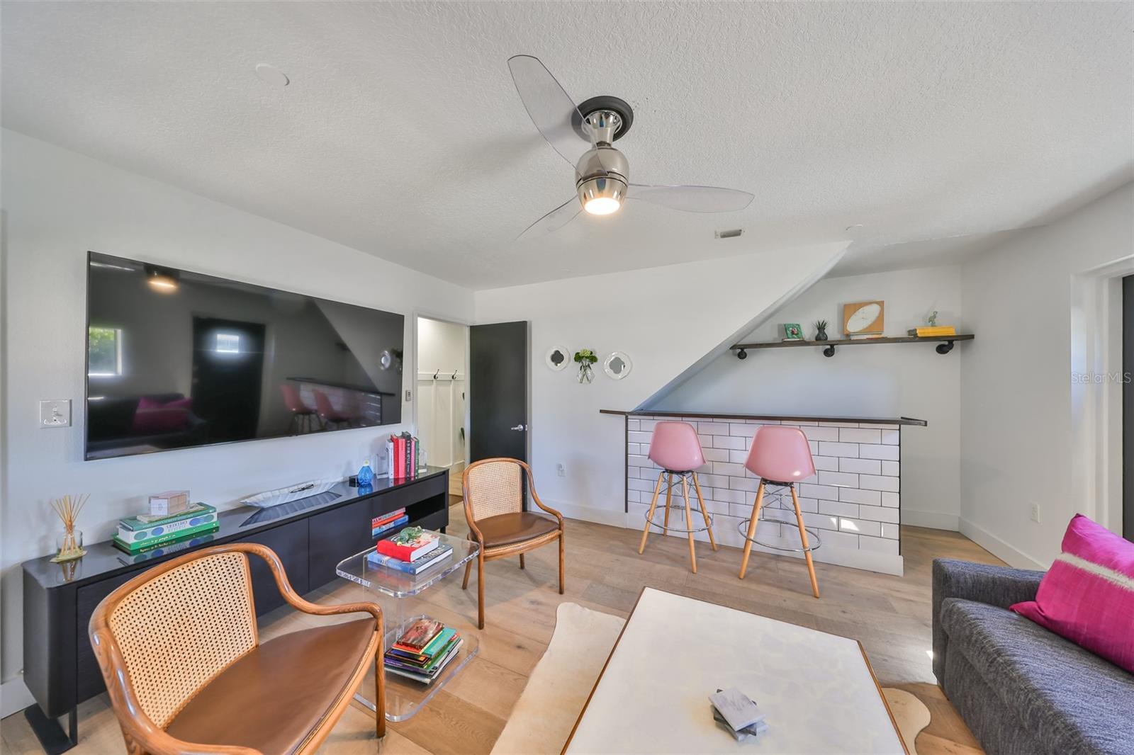 Image 35 of 39 For 3012 Barcelona Street 7