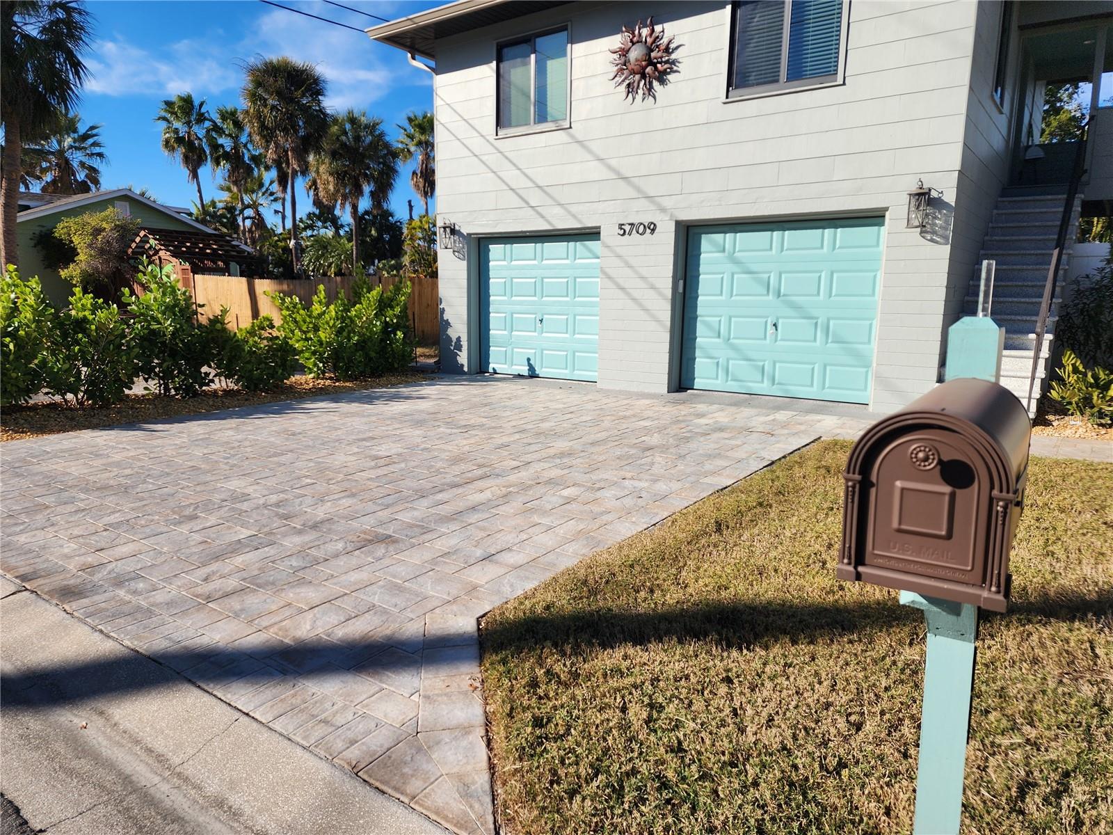 Image 5 of 61 For 2843 57th Street S