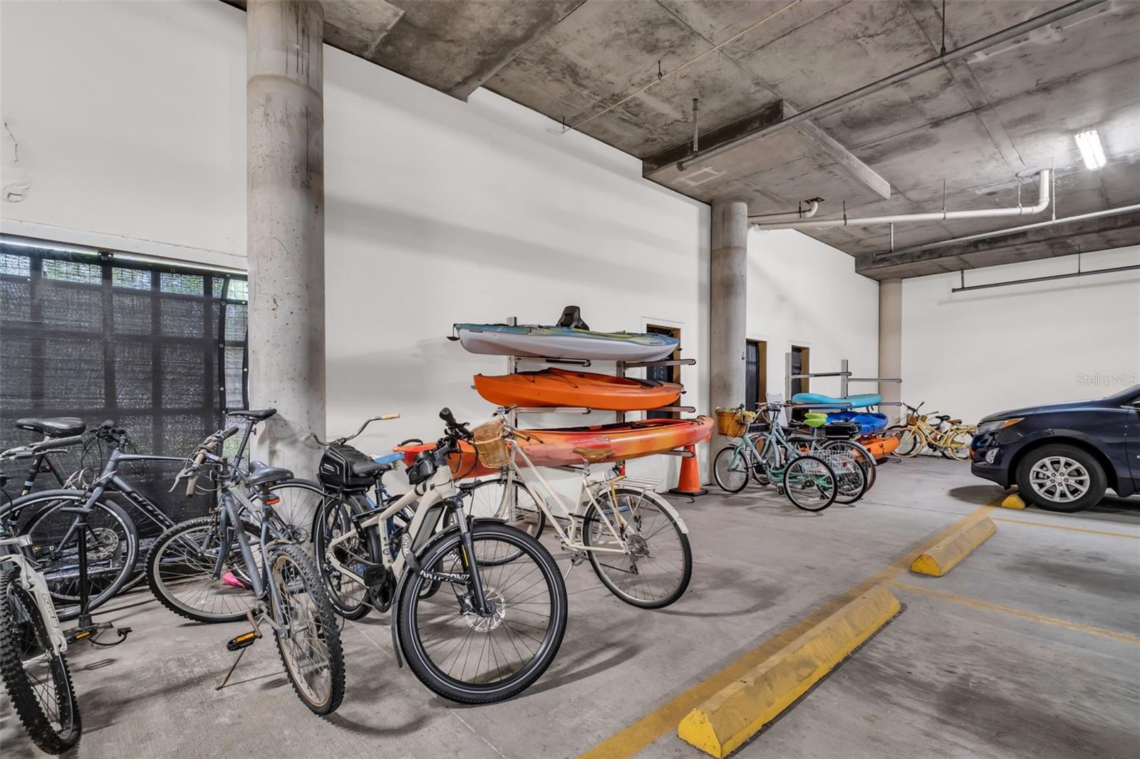 Image 29 of 48 For 100 4th Avenue S 213