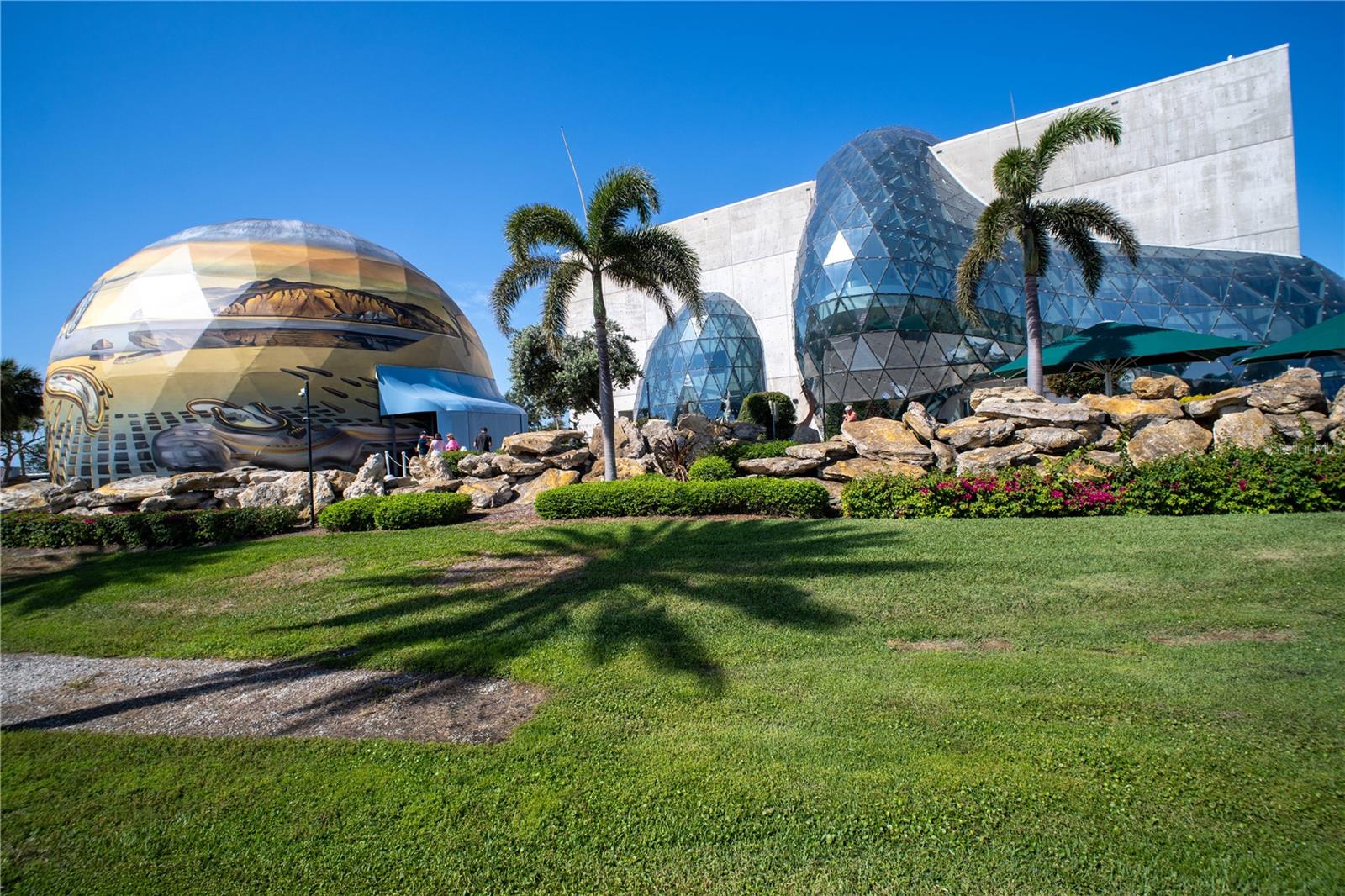 Image 34 of 48 For 100 4th Avenue S 213