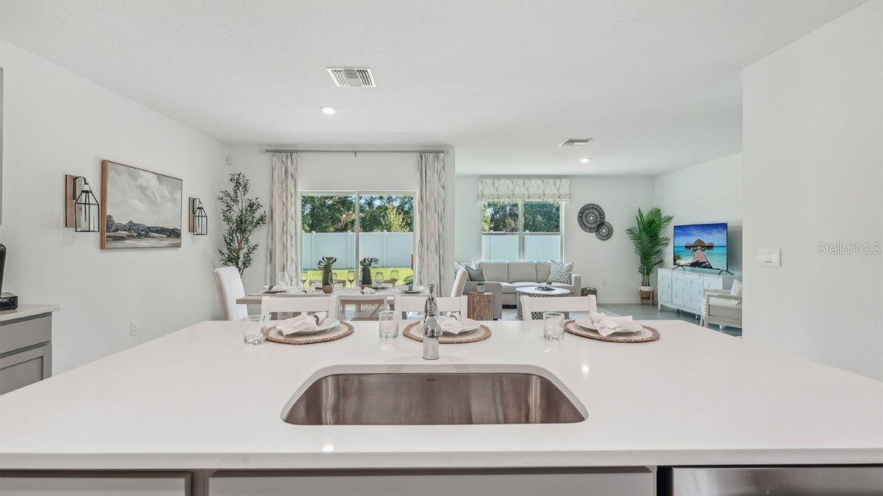 Image 7 of 18 For 38394 Tea Rose Avenue