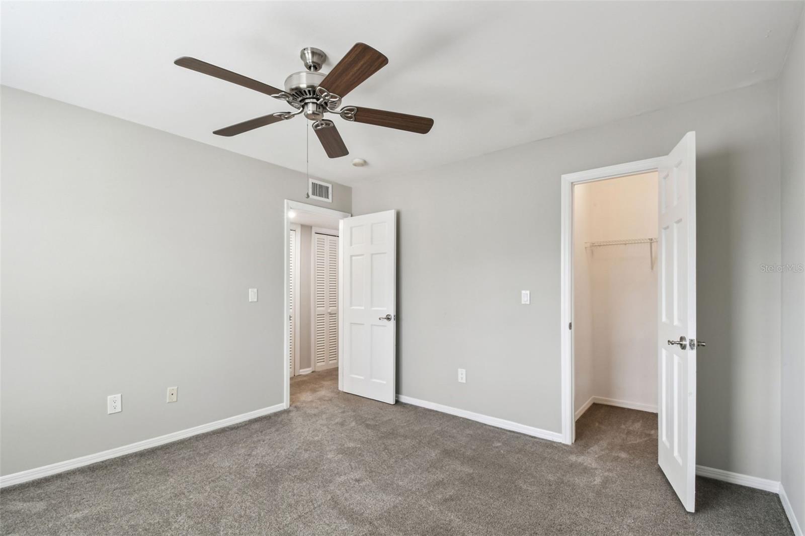 Image 11 of 21 For 3404 Latania Drive 323