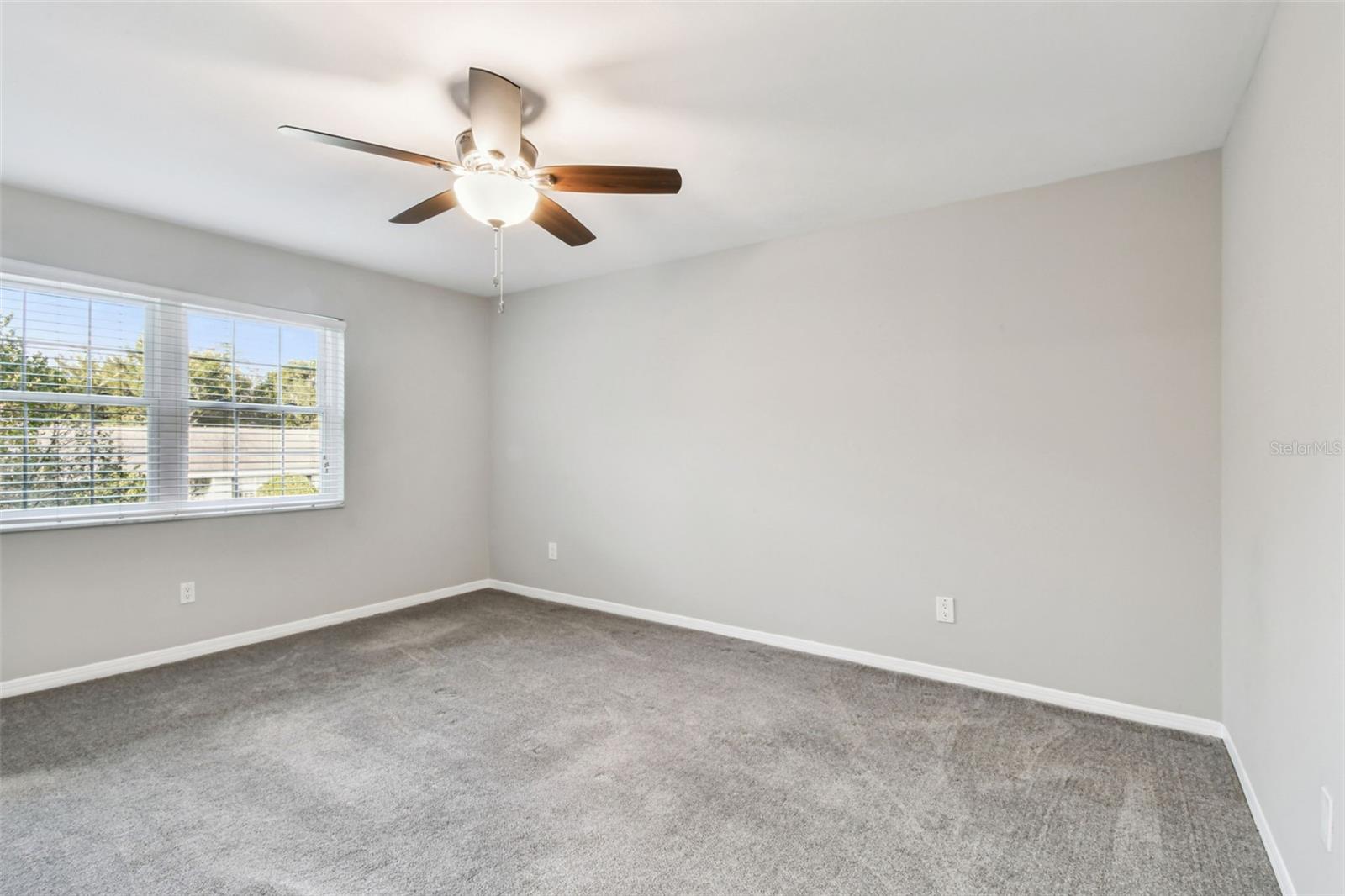 Image 13 of 21 For 3404 Latania Drive 323