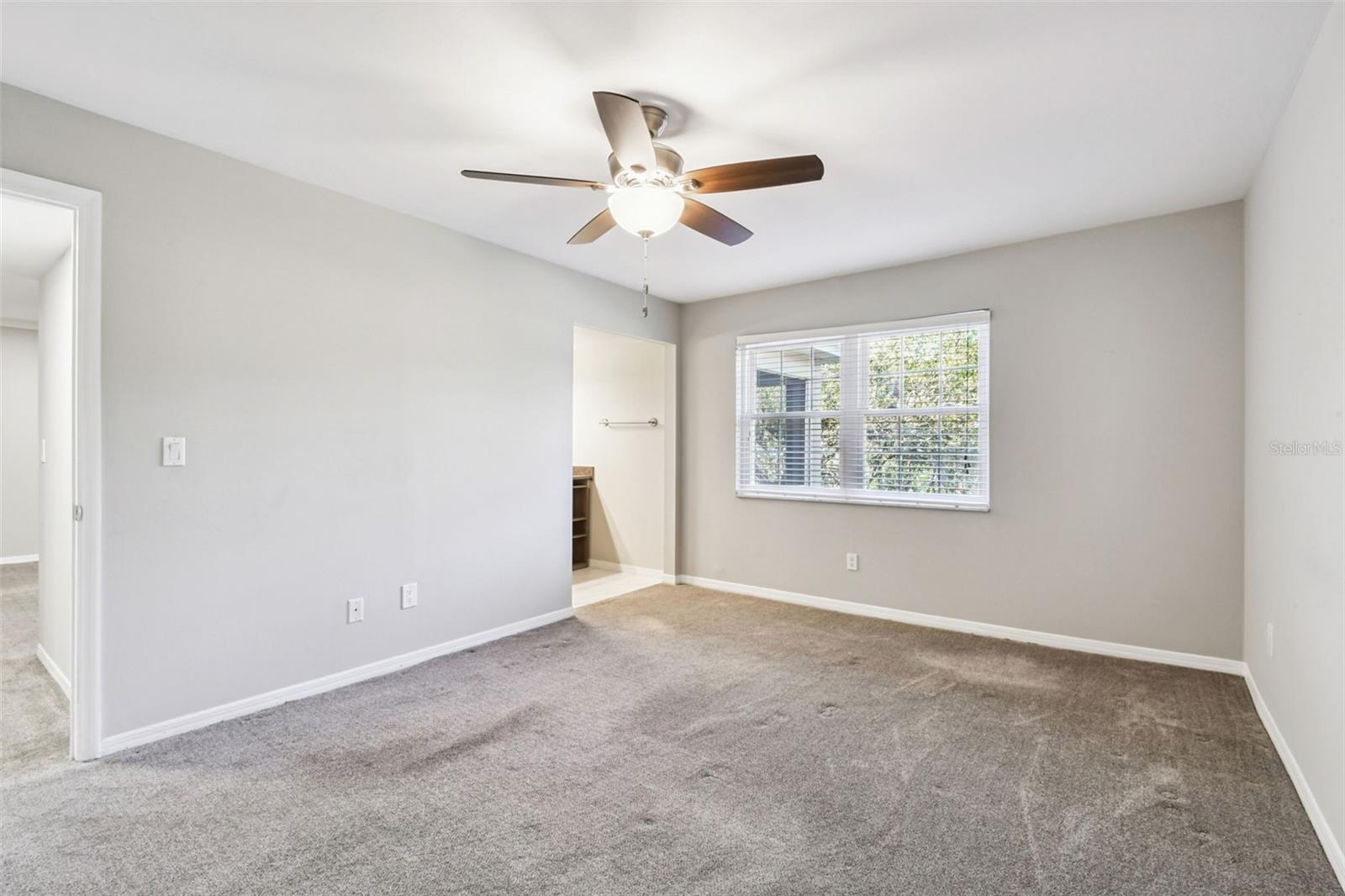 Image 15 of 21 For 3404 Latania Drive 323