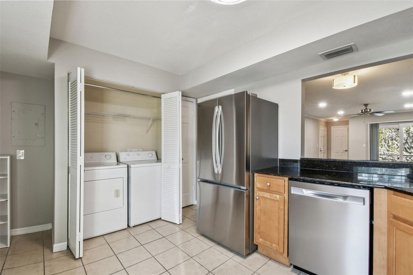 Image 8 of 21 For 3404 Latania Drive 323