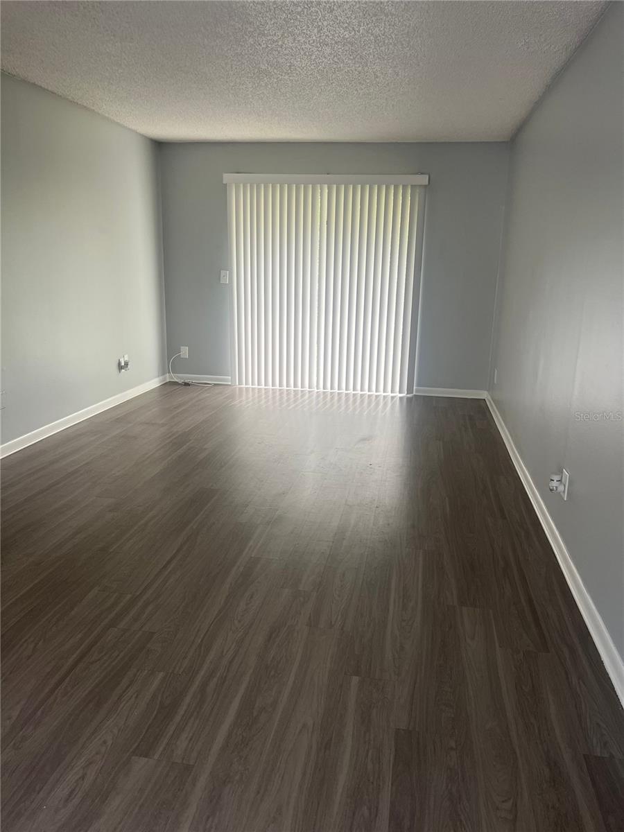 Image 5 of 7 For 709 Oceanside Circle 711