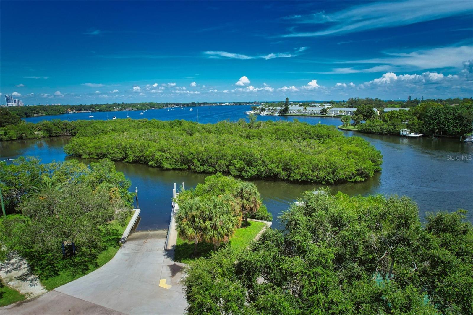 Image 16 of 18 For 430 39th Avenue S