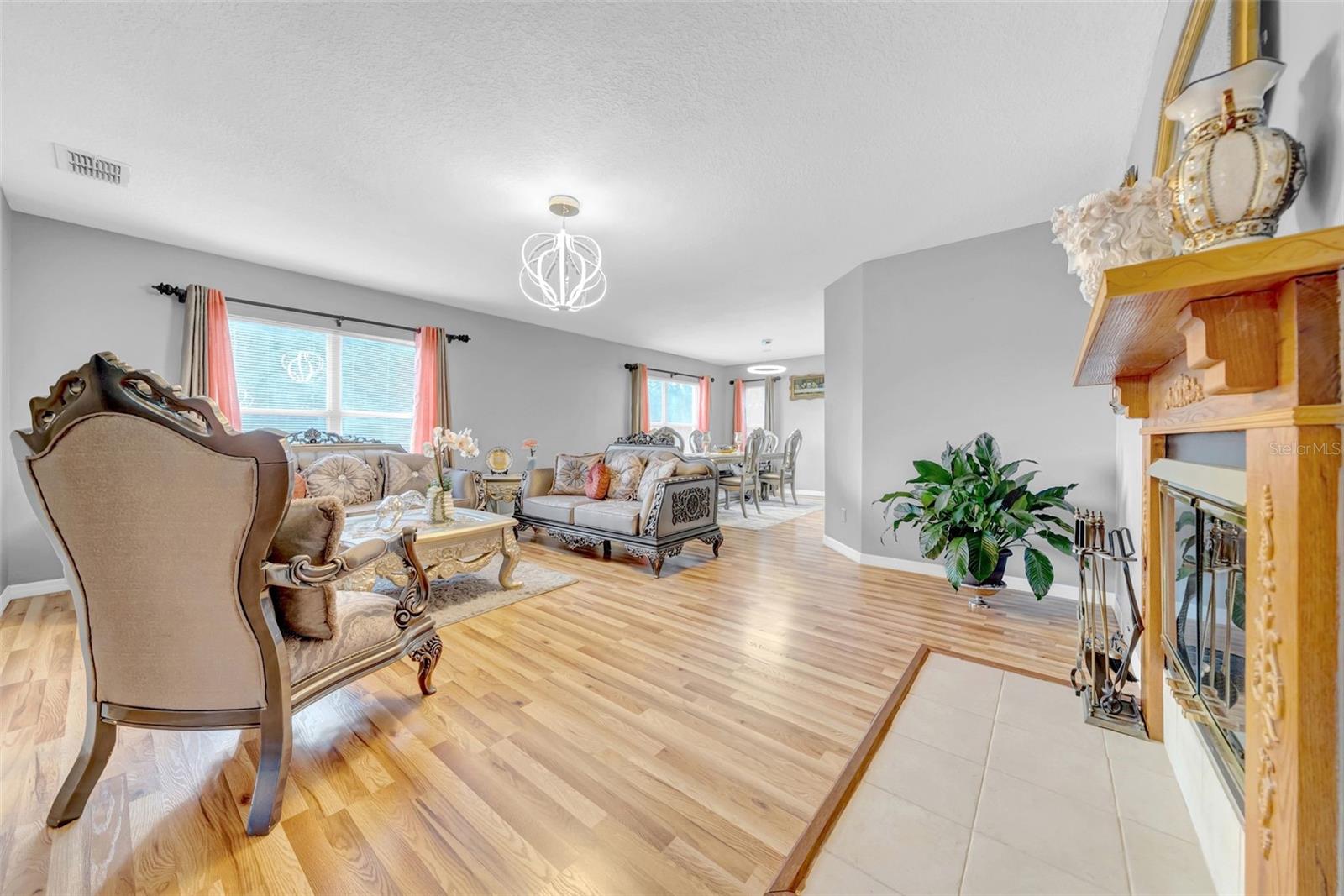 Image 12 of 70 For 10323 Saranac Trail