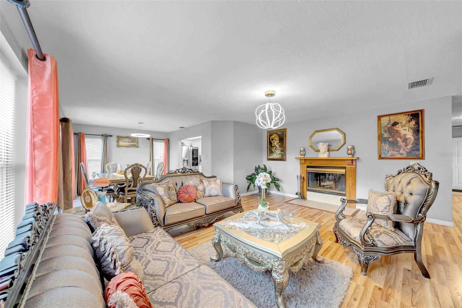 Image 14 of 70 For 10323 Saranac Trail