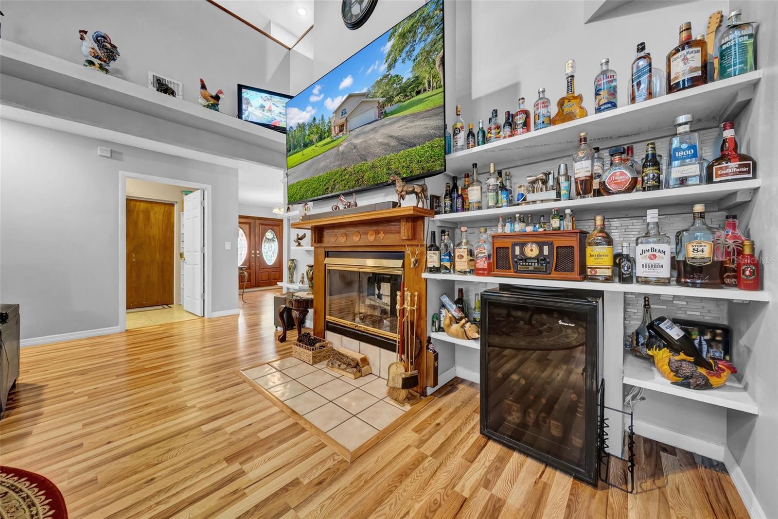 Image 19 of 70 For 10323 Saranac Trail