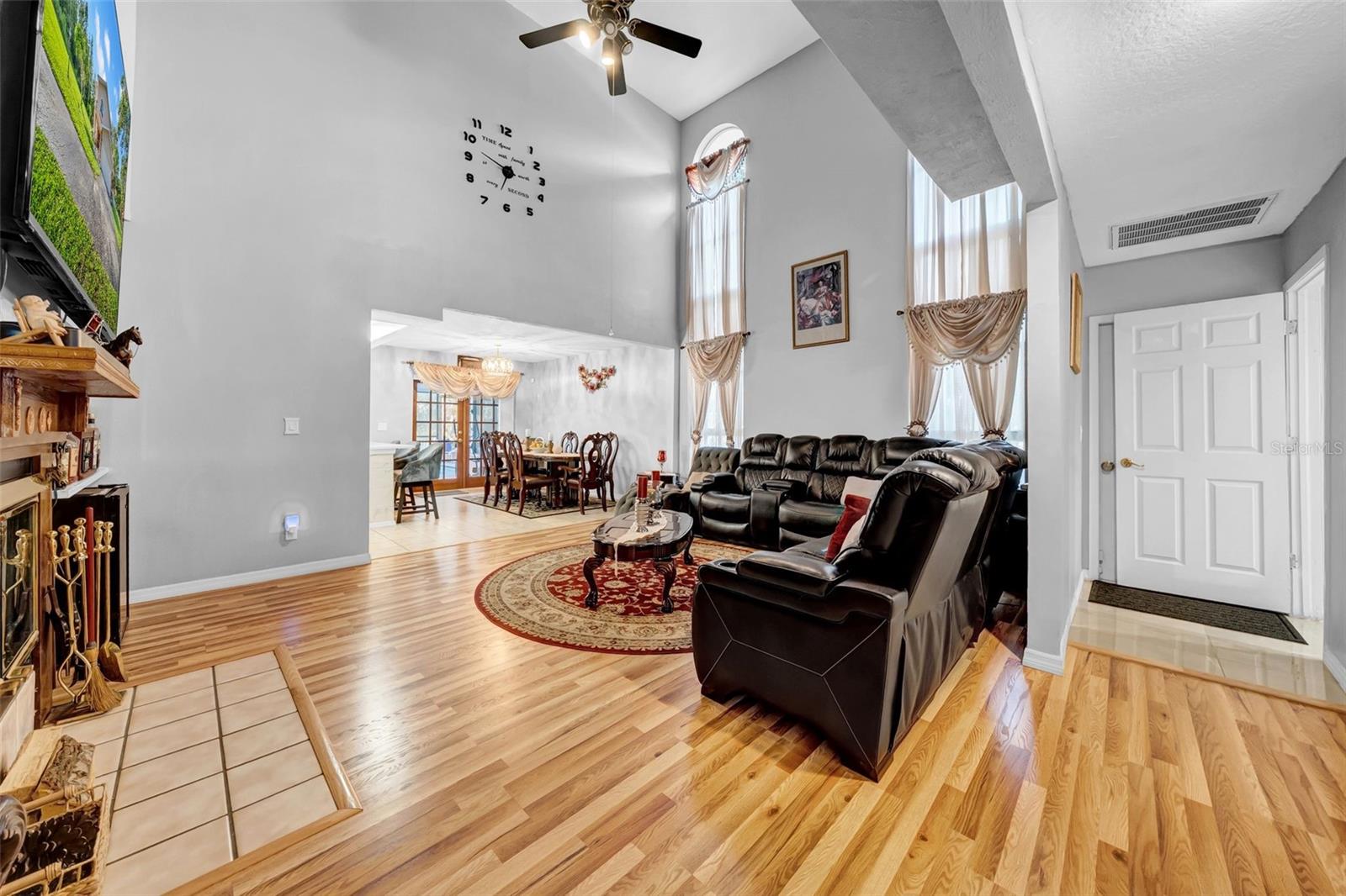 Image 21 of 70 For 10323 Saranac Trail