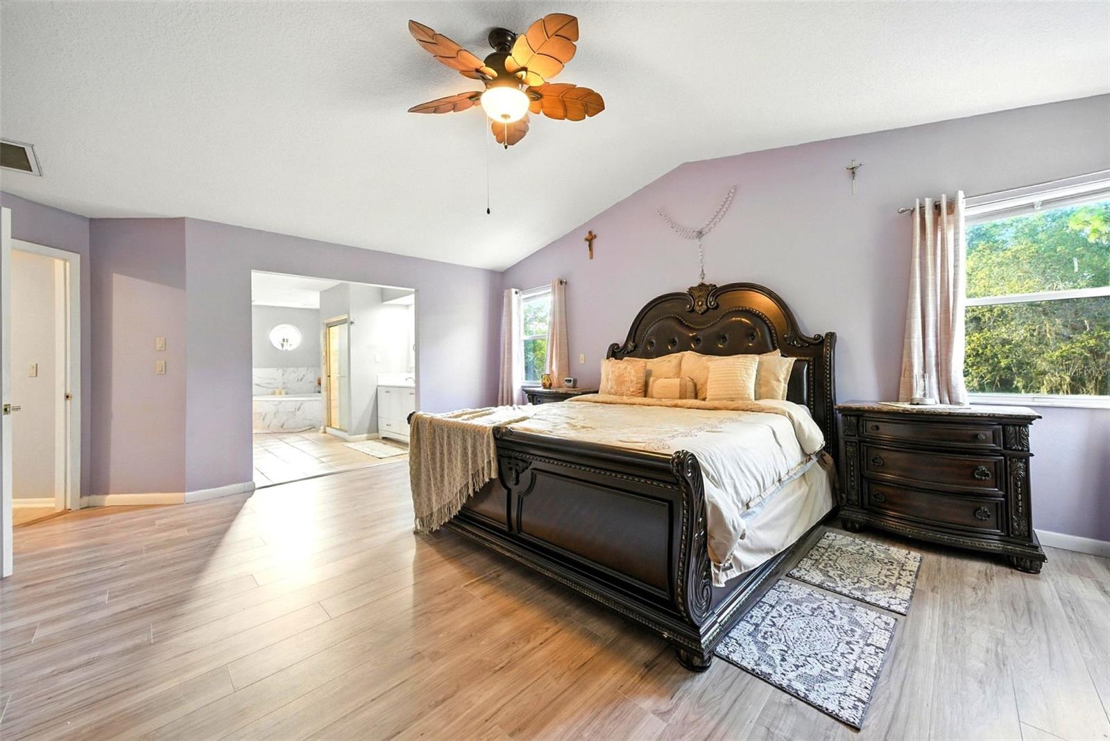 Image 24 of 70 For 10323 Saranac Trail