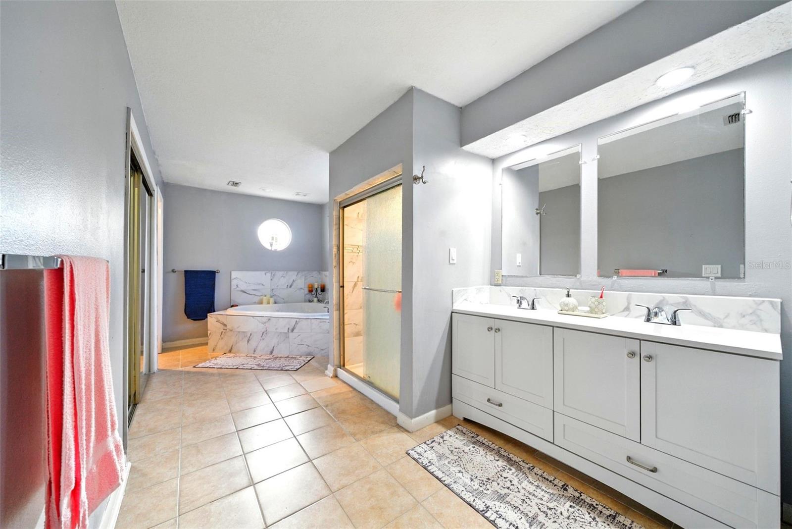 Image 26 of 70 For 10323 Saranac Trail