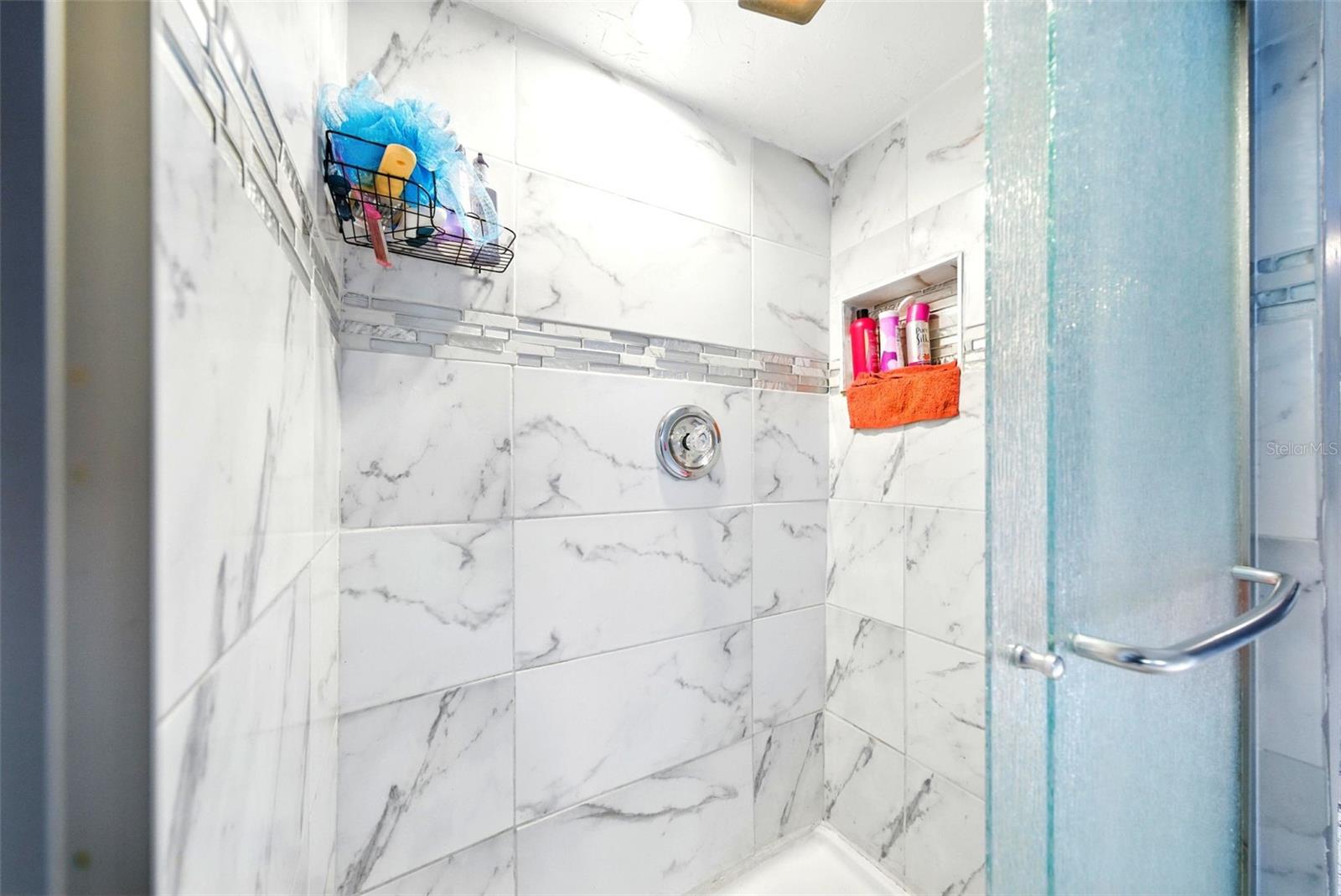 Image 27 of 70 For 10323 Saranac Trail