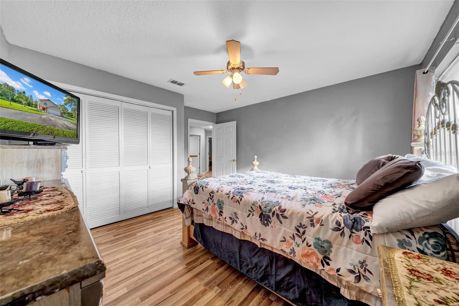 Image 33 of 70 For 10323 Saranac Trail