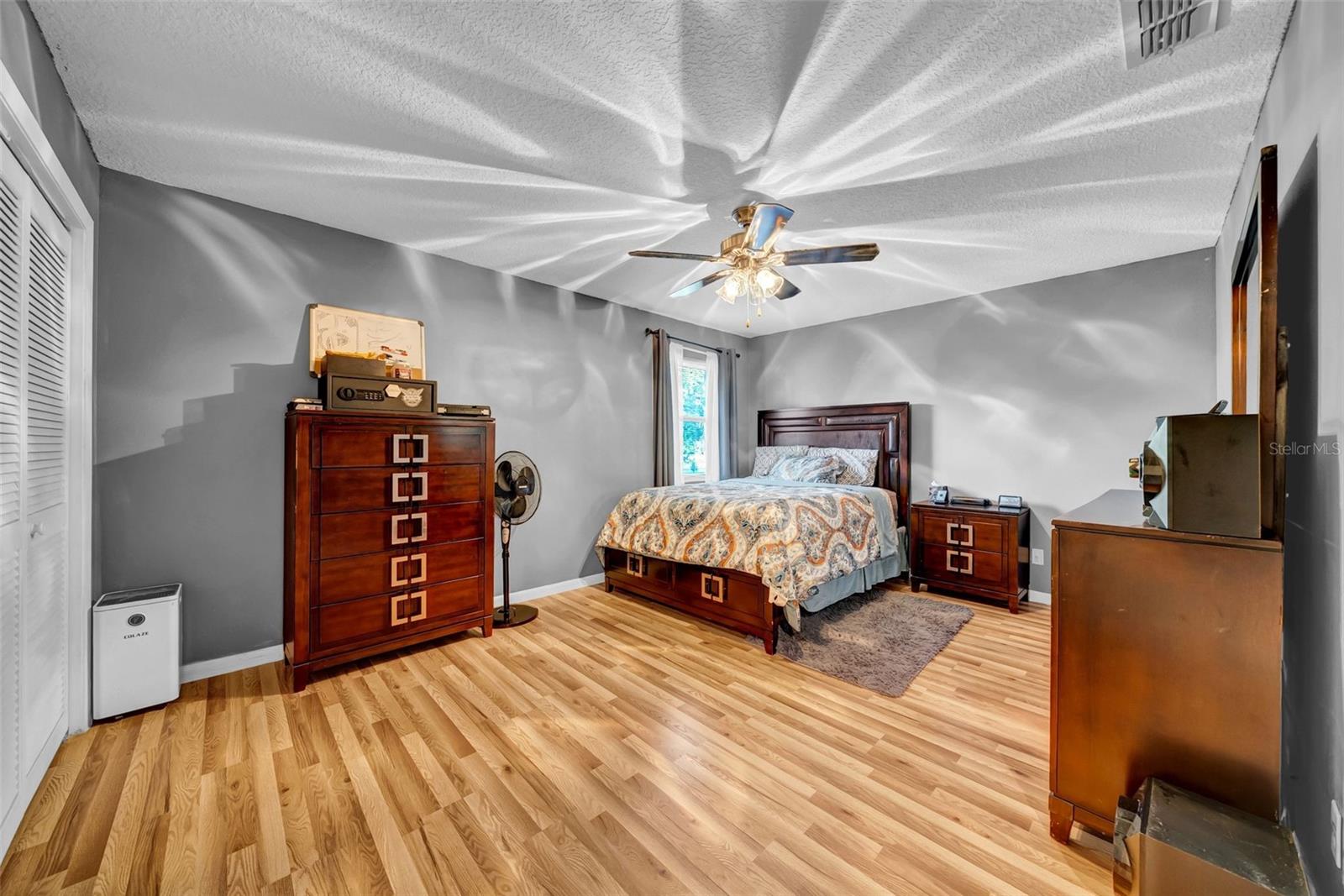 Image 35 of 70 For 10323 Saranac Trail