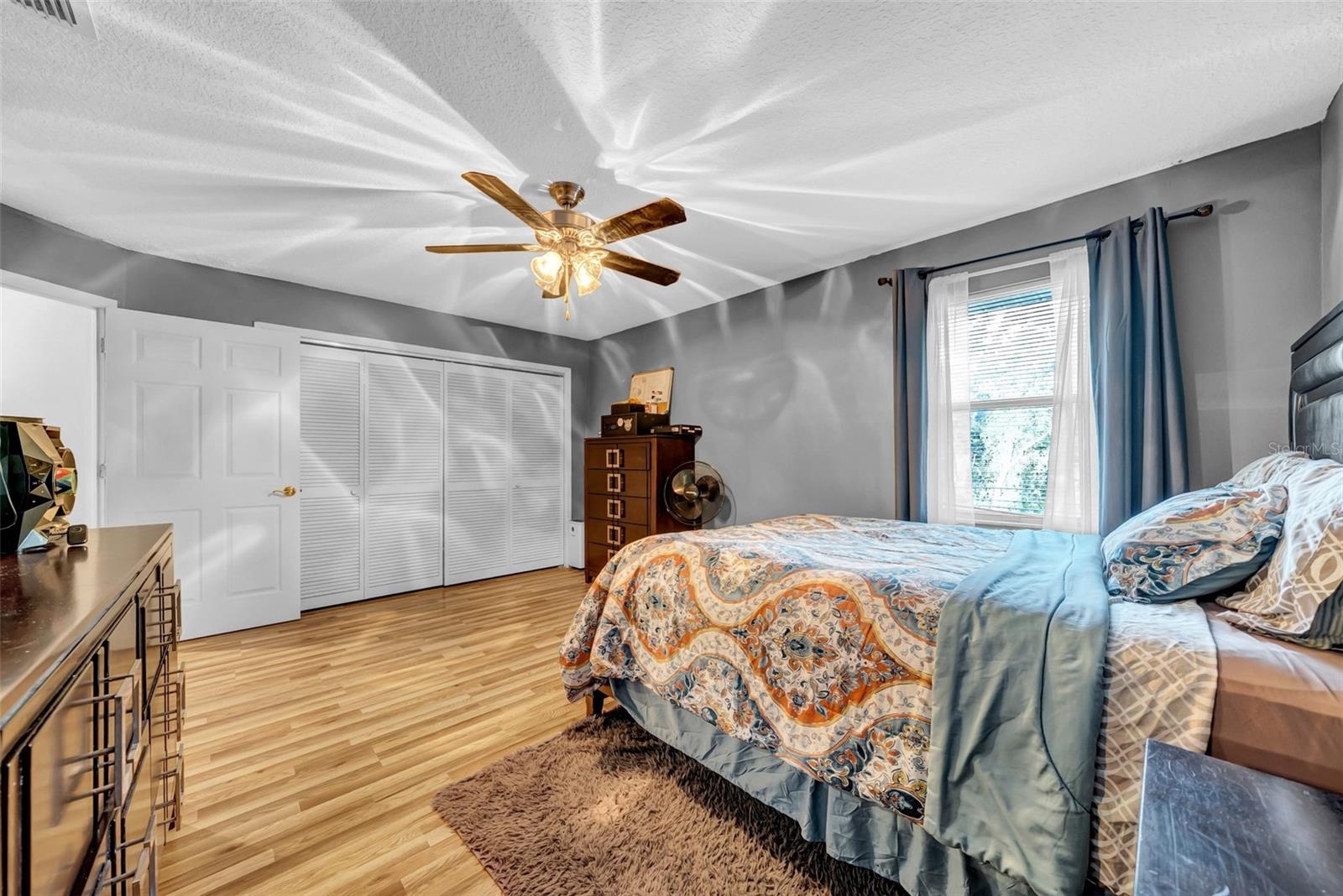 Image 36 of 70 For 10323 Saranac Trail