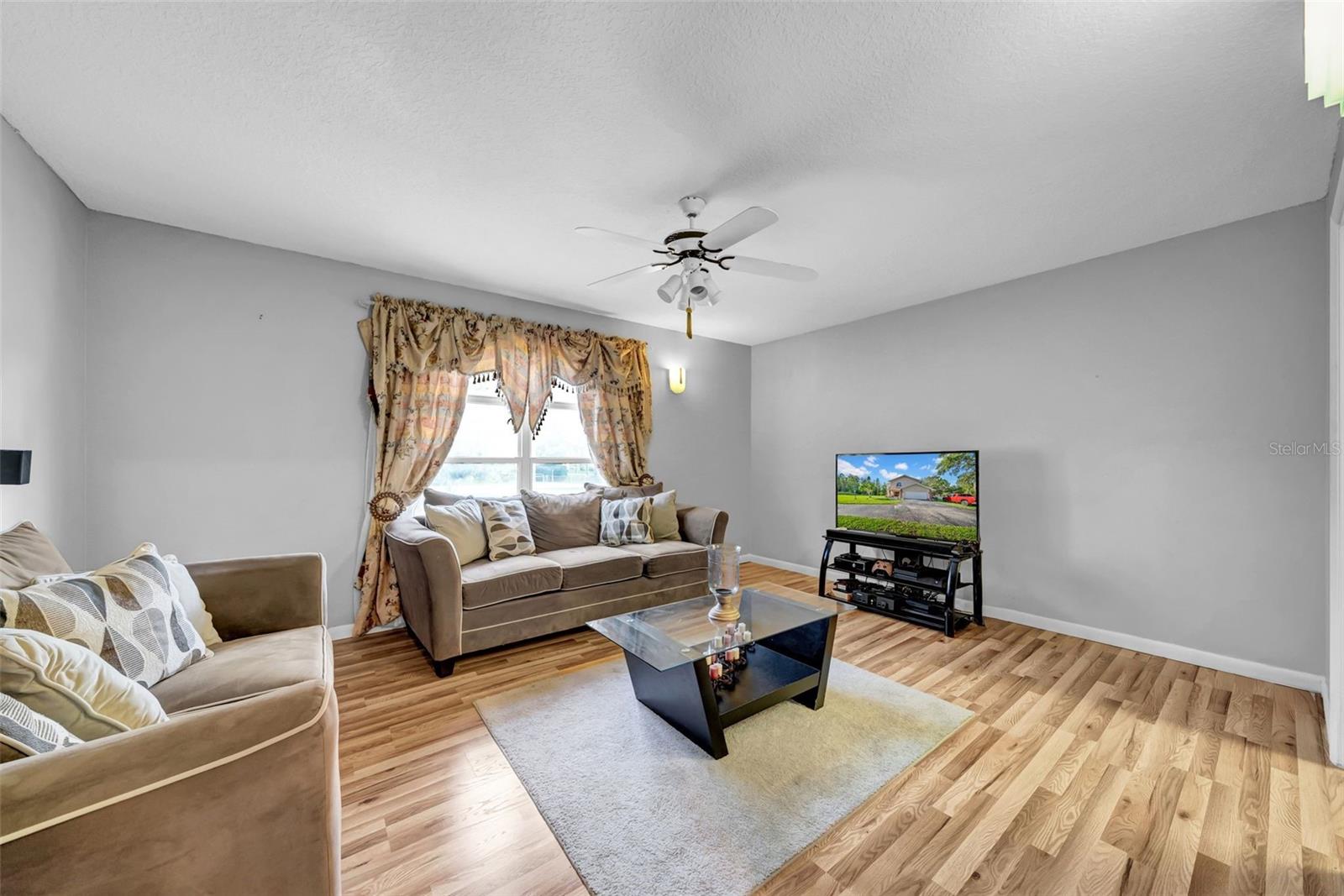 Image 38 of 70 For 10323 Saranac Trail