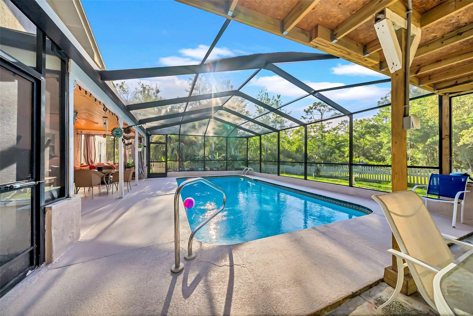 Image 42 of 70 For 10323 Saranac Trail