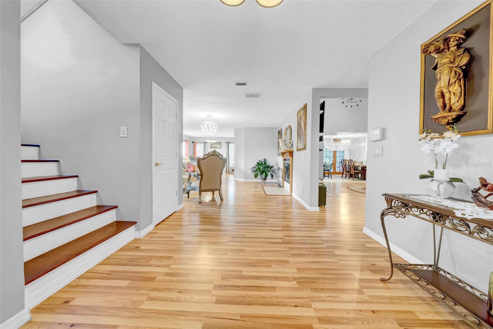 Image 5 of 70 For 10323 Saranac Trail