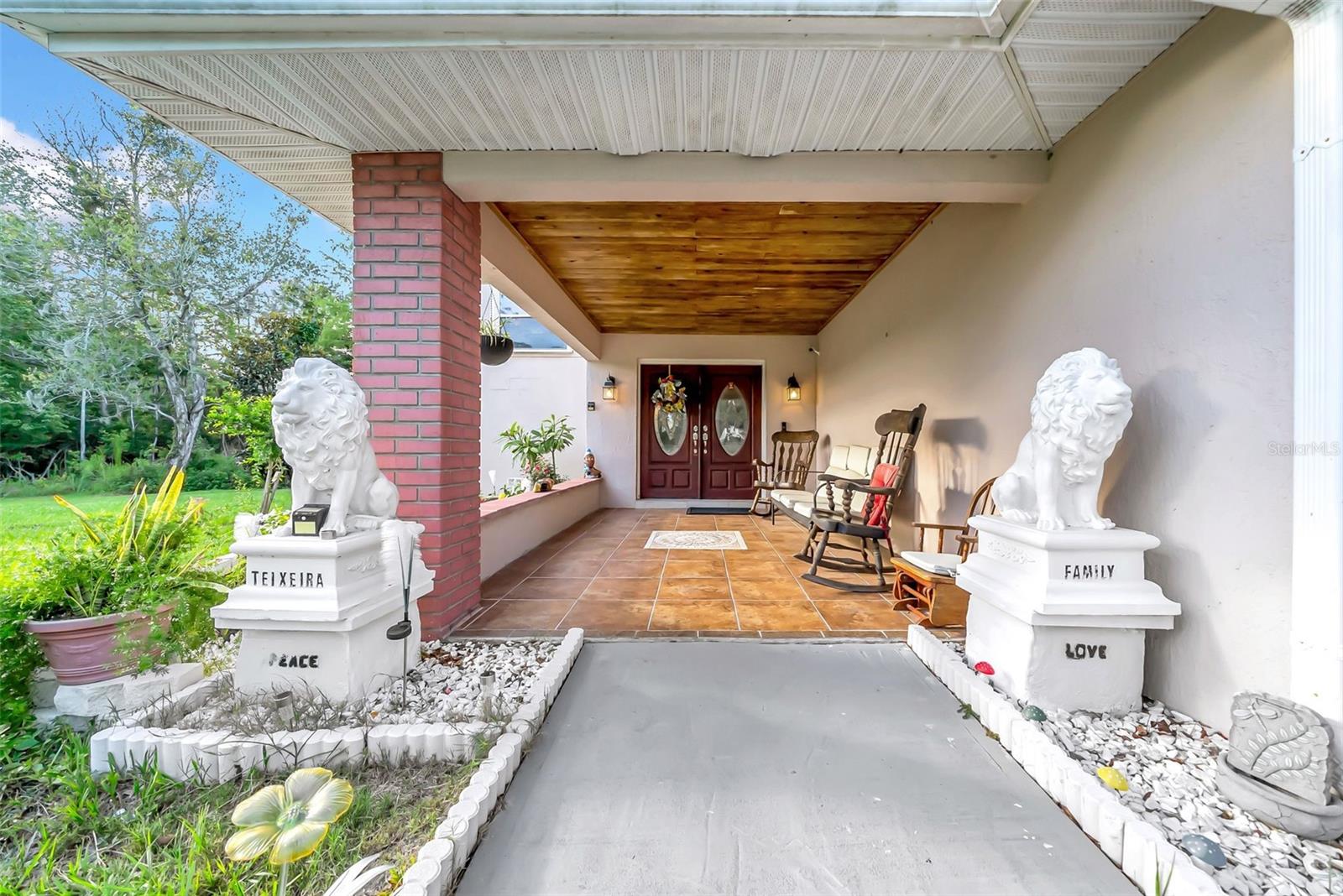 Image 6 of 70 For 10323 Saranac Trail