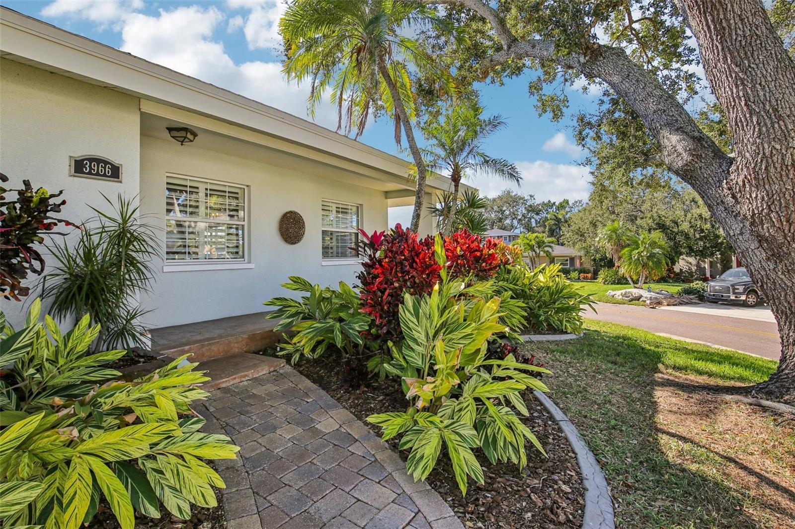 Image 5 of 40 For 3966 High Bluff Drive