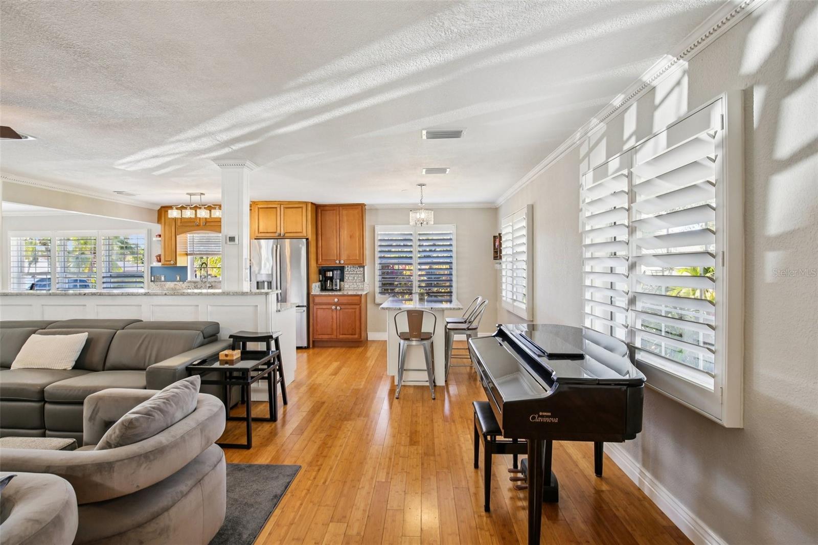 Image 6 of 40 For 3966 High Bluff Drive