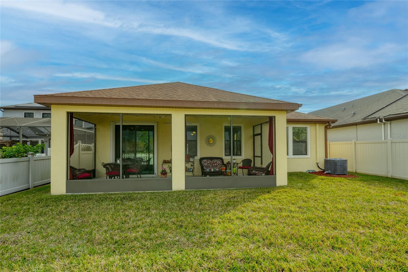 Image 33 of 38 For 8010 Whitetail Deer Way