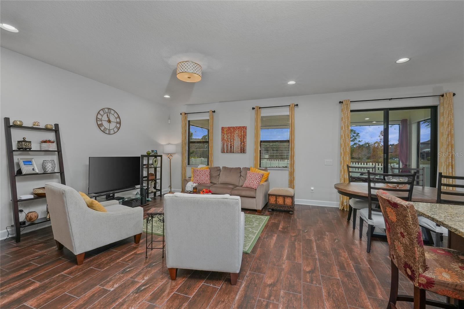 Image 9 of 38 For 8010 Whitetail Deer Way