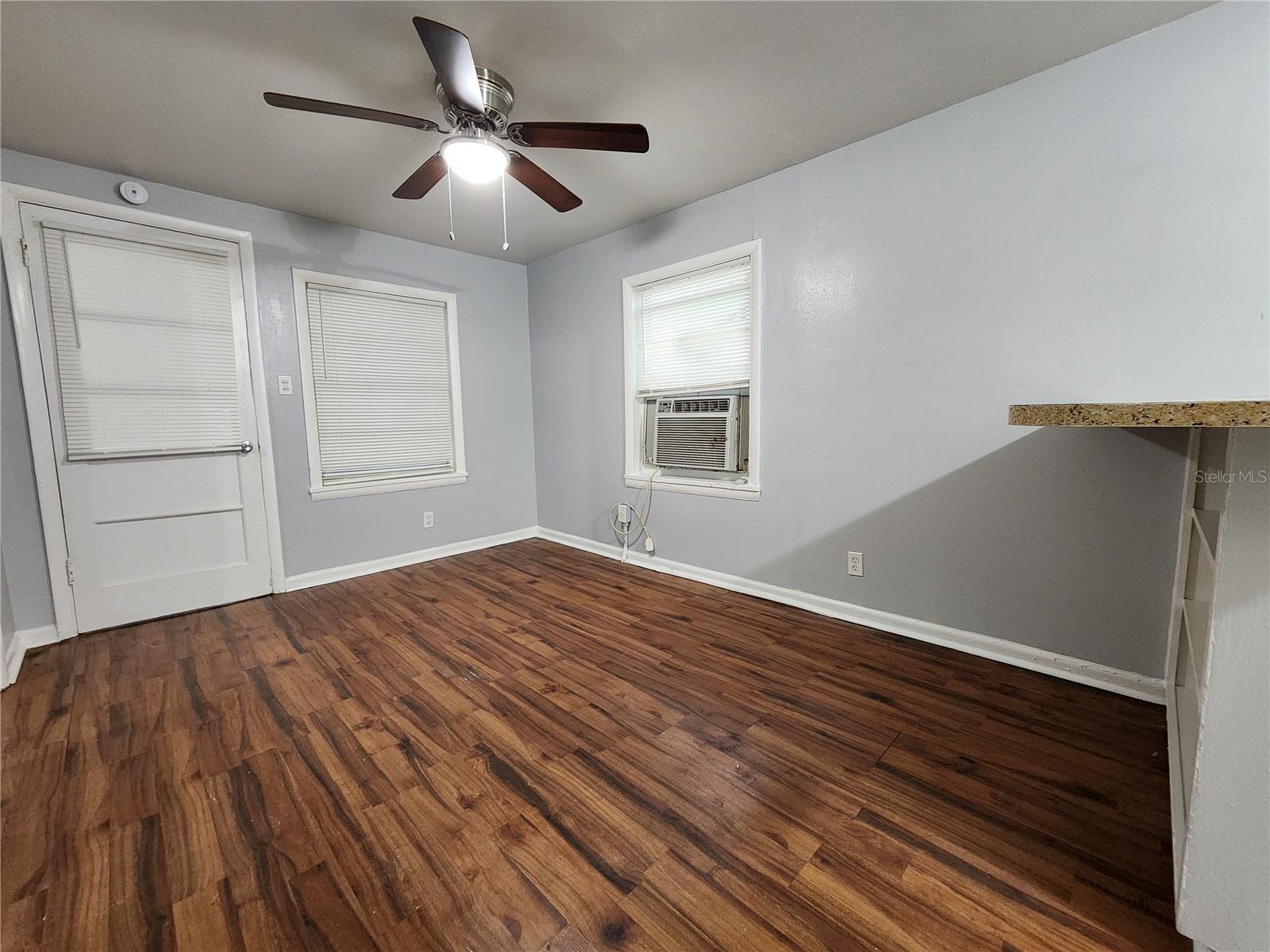 Image 3 of 9 For 1327 3rd Avenue