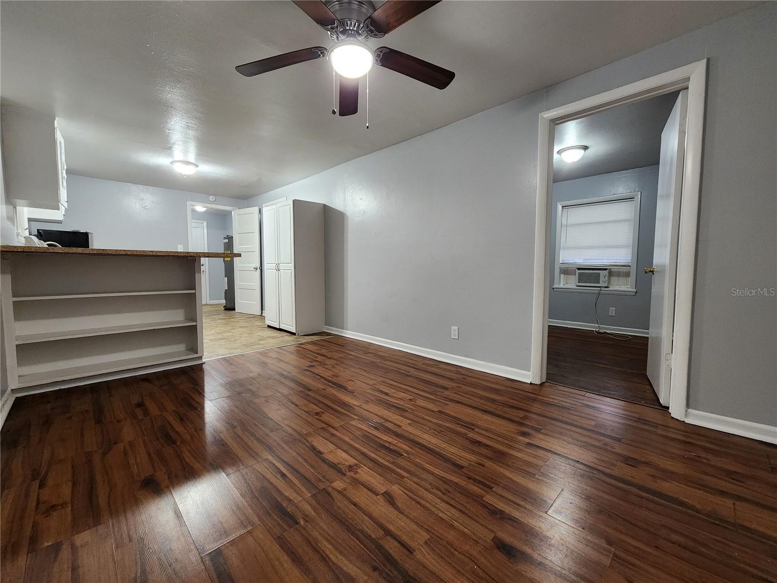 Image 4 of 9 For 1327 3rd Avenue