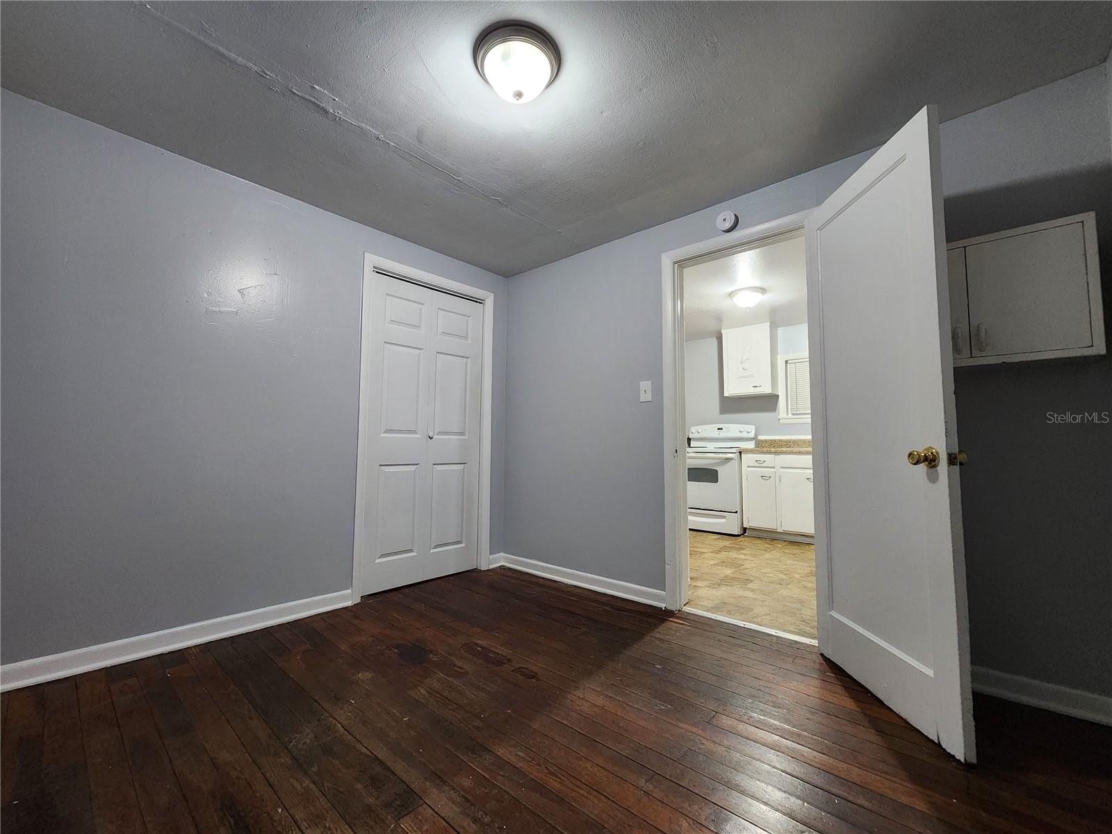 Image 8 of 9 For 1327 3rd Avenue