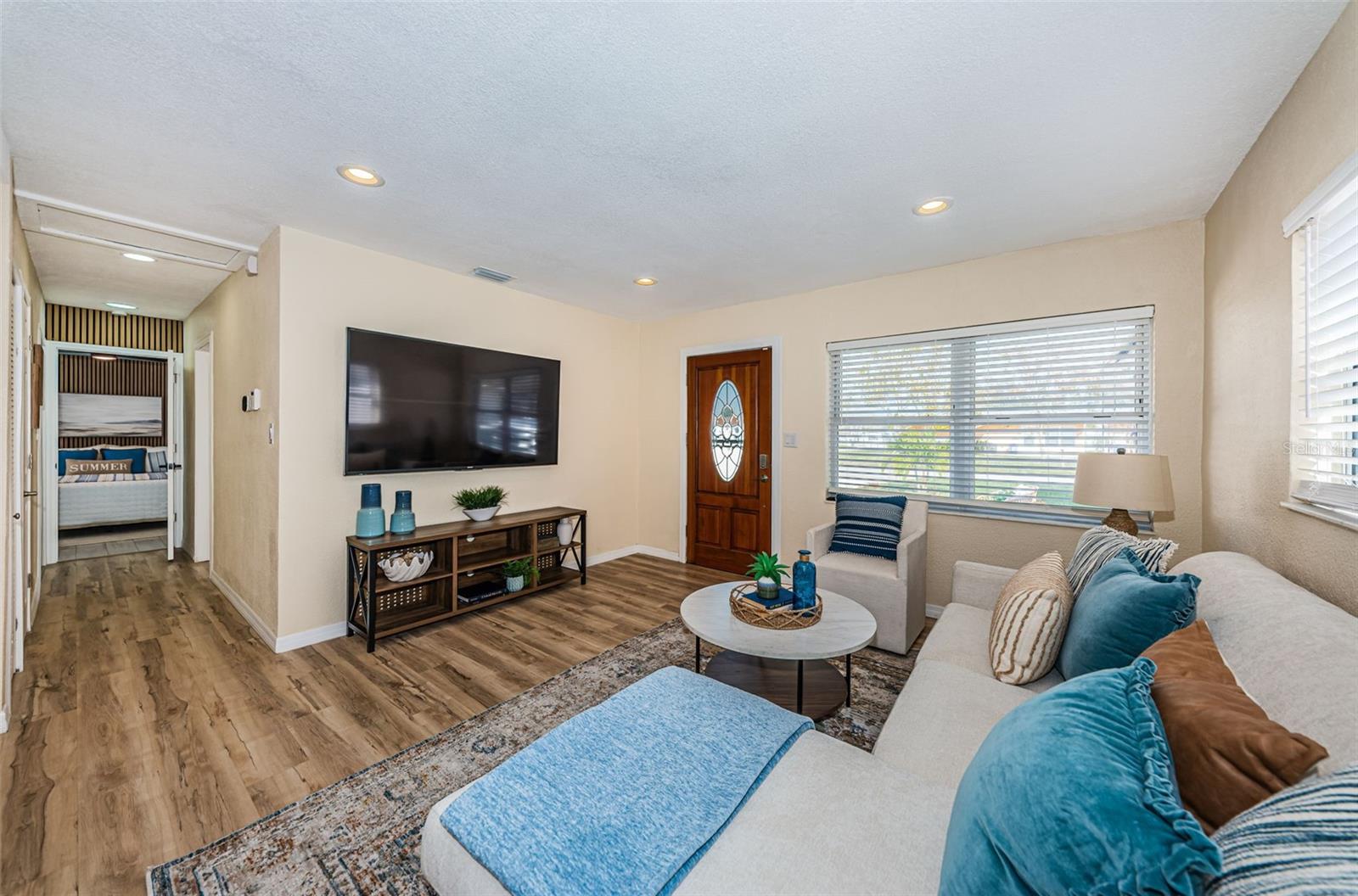 Image 10 of 39 For 5880 81st Avenue N