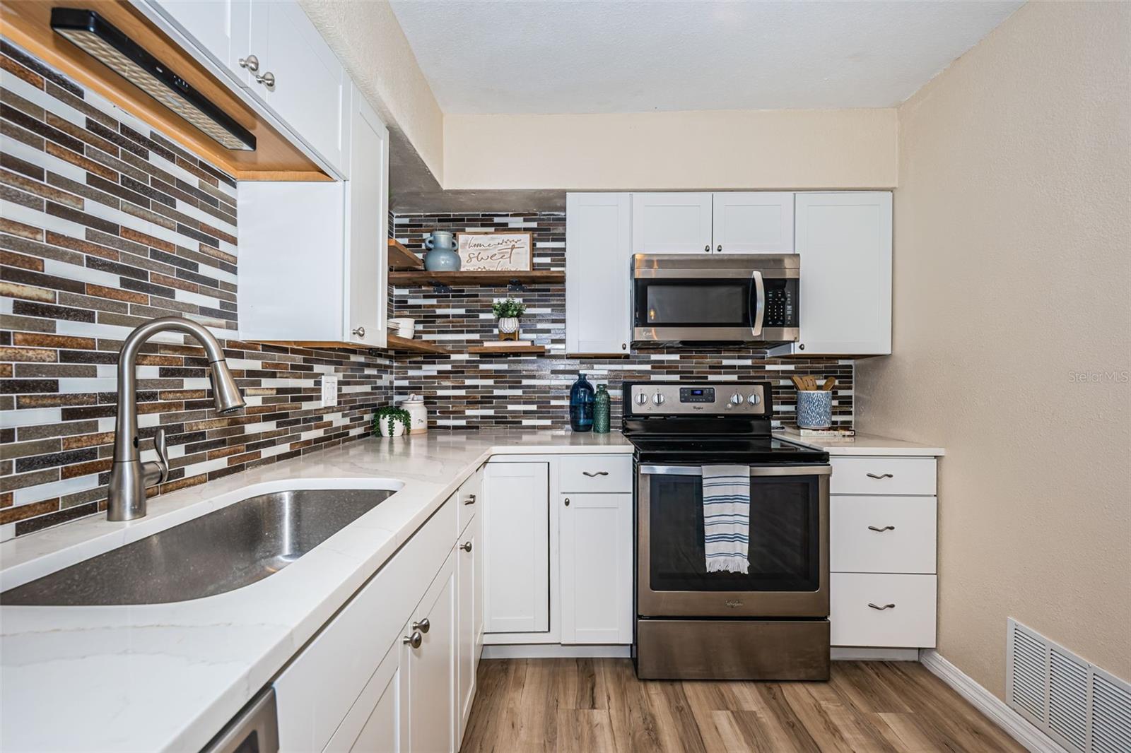 Image 16 of 39 For 5880 81st Avenue N