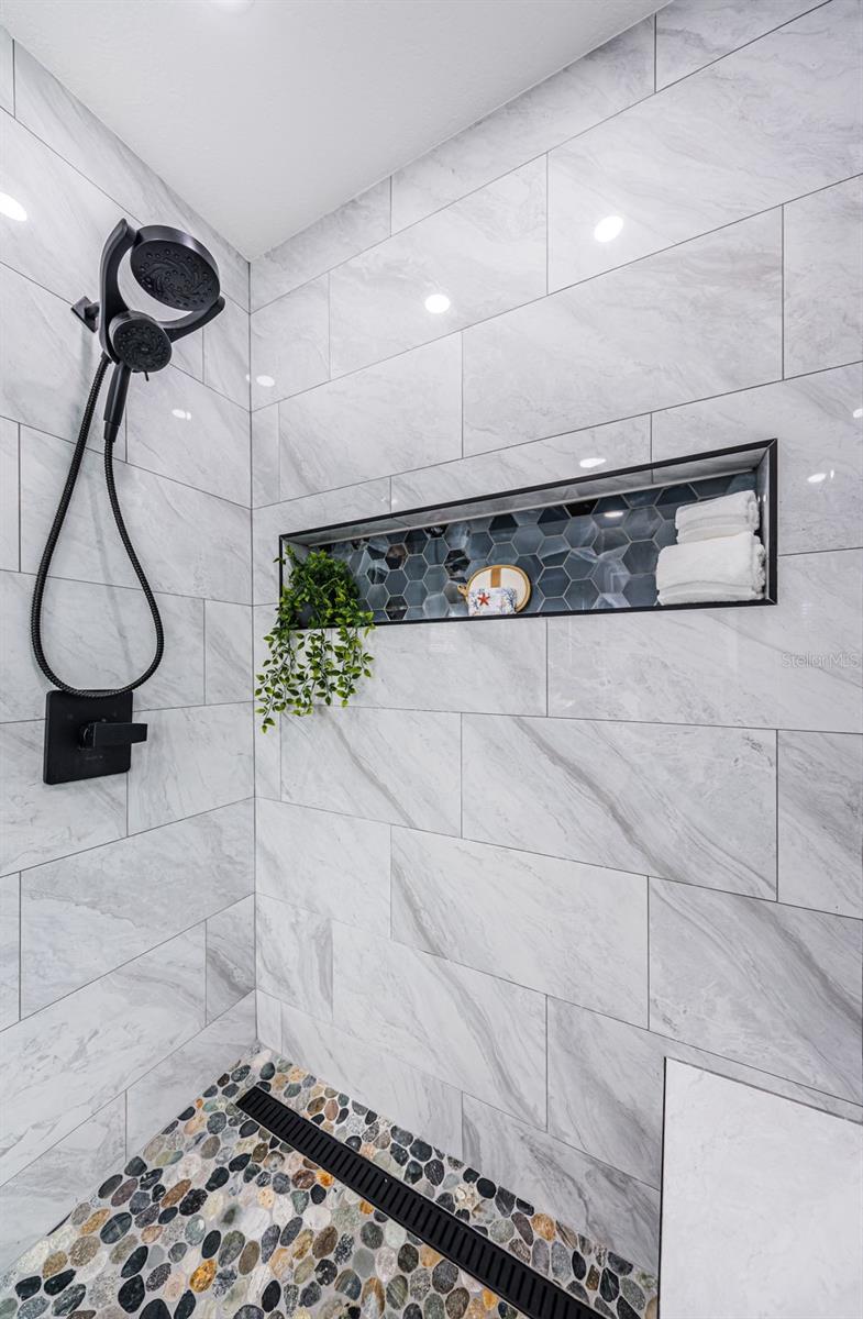 Image 23 of 39 For 5880 81st Avenue N