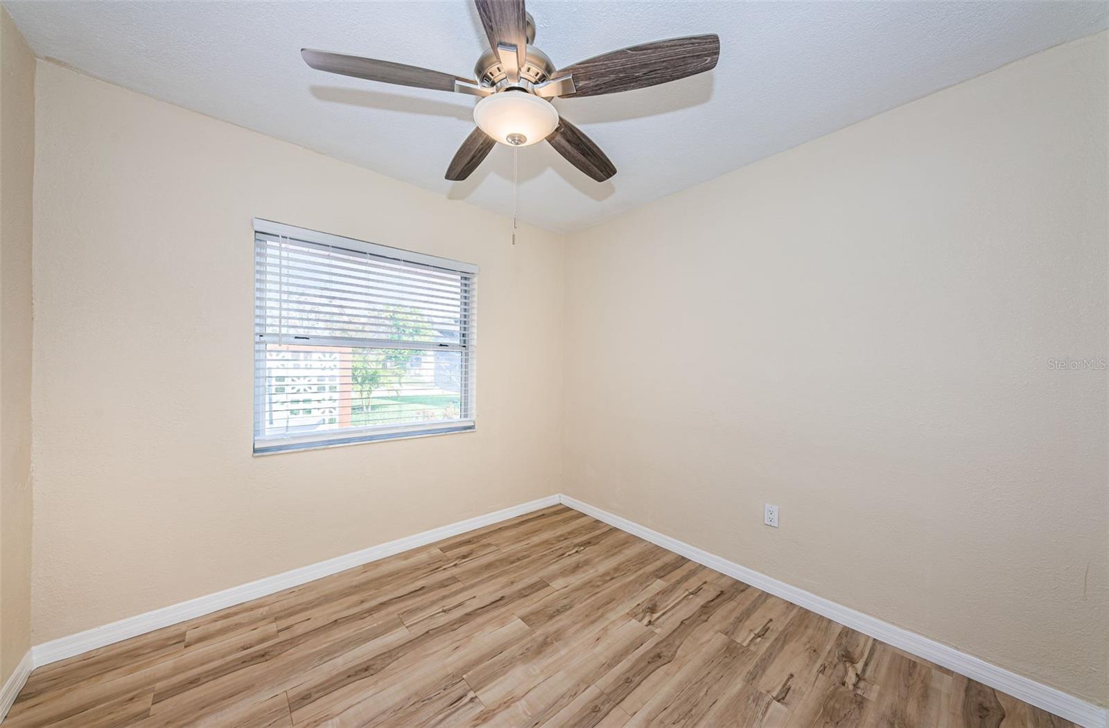 Image 24 of 39 For 5880 81st Avenue N