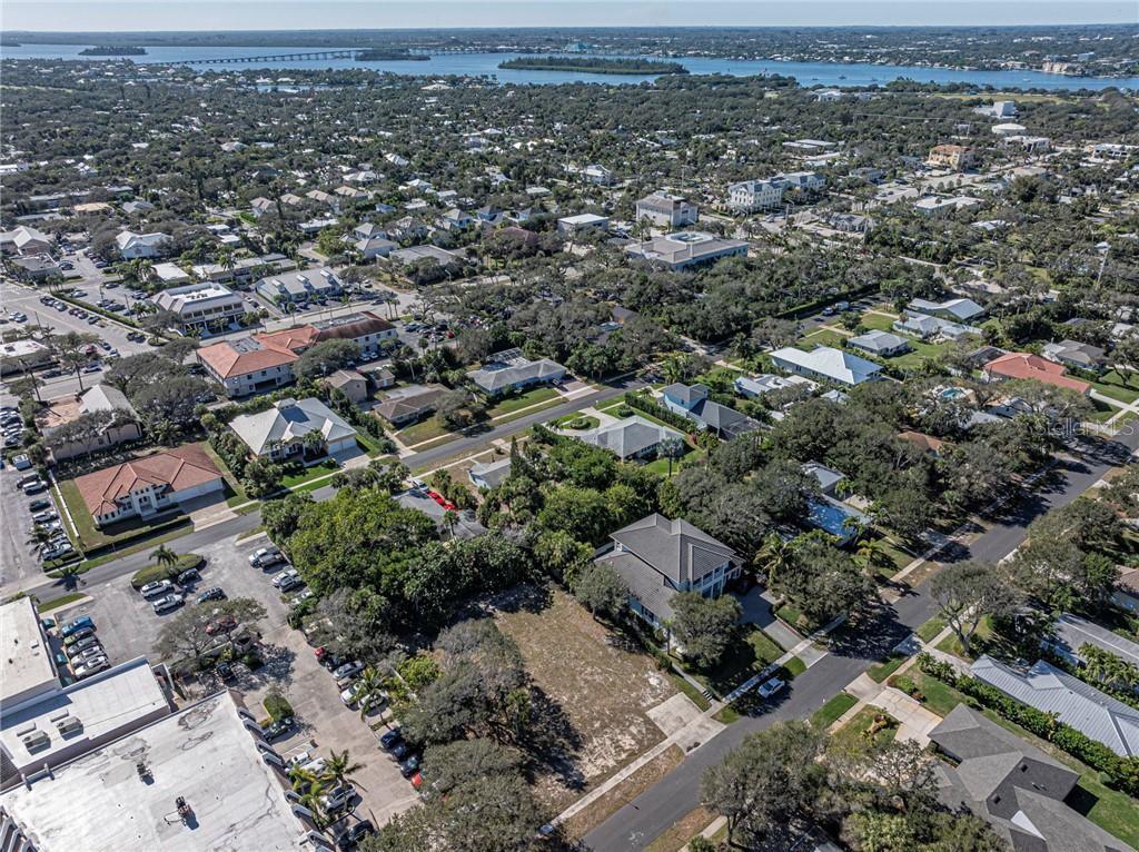 Image 18 of 23 For 846 Banyan Road