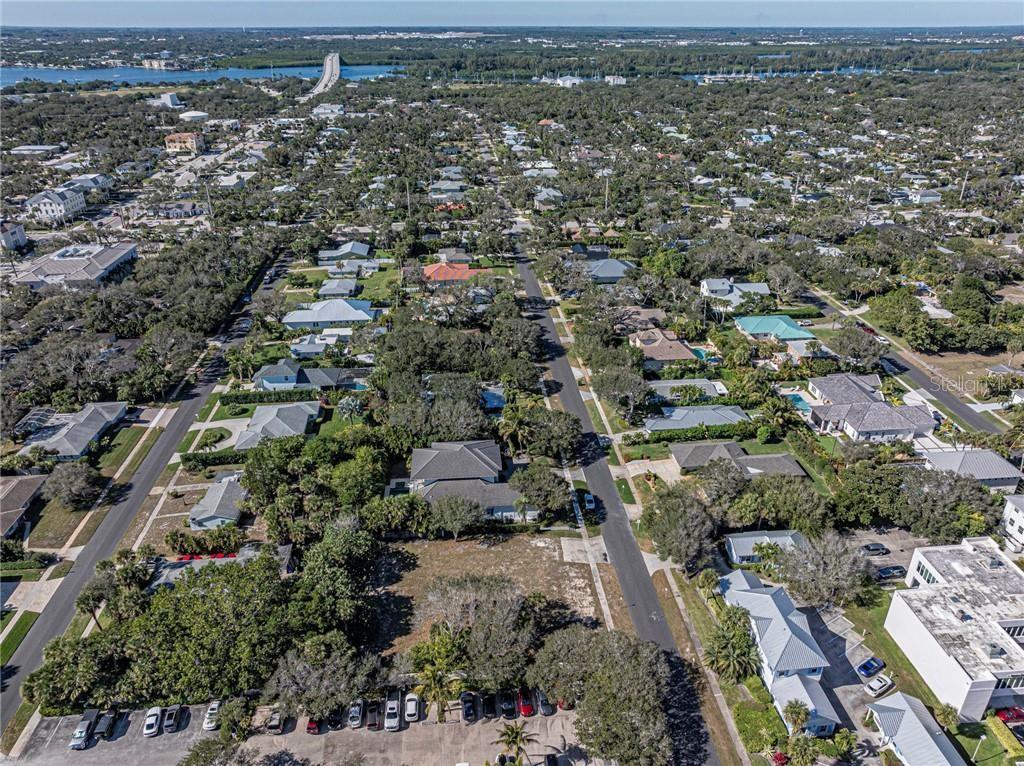 Image 20 of 23 For 846 Banyan Road