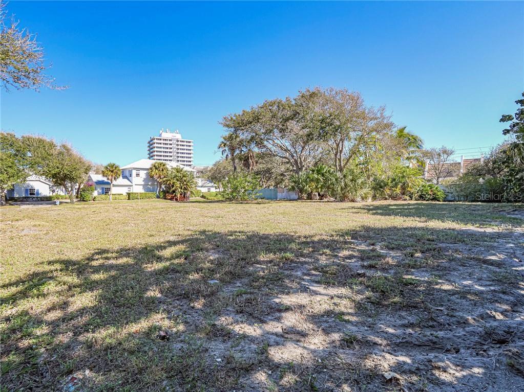 Image 7 of 23 For 846 Banyan Road